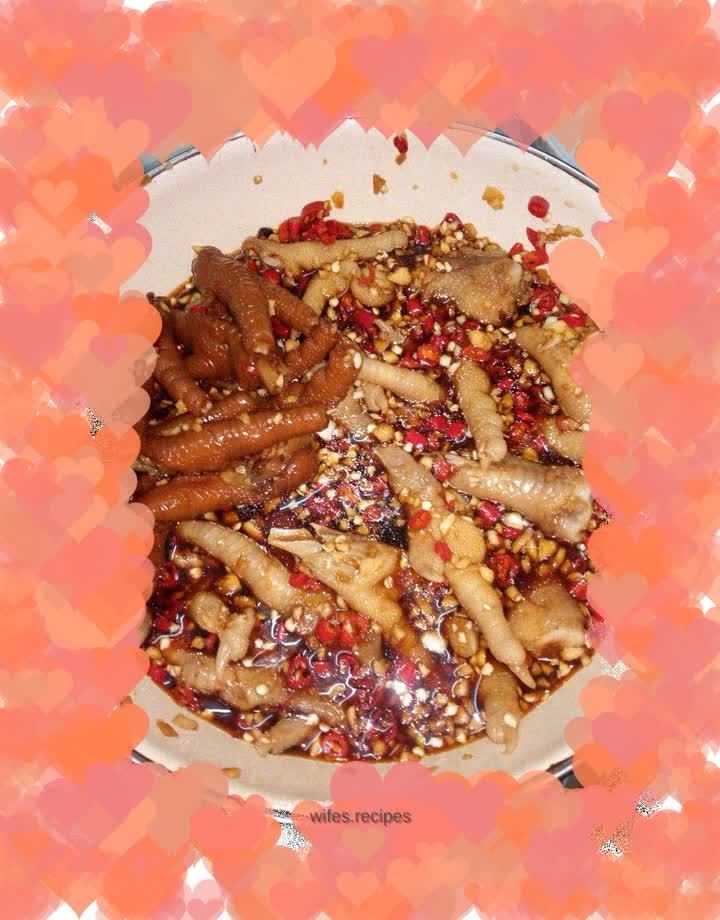 Hot and sour chicken feet
