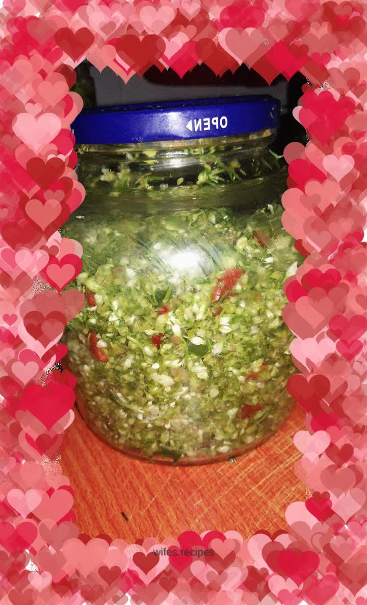 Pickled chive flowers