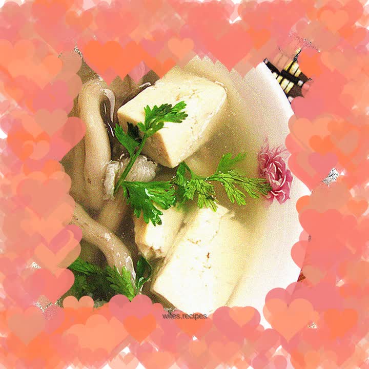 Delicious nourishing soup---Shiji mushroom tofu soup