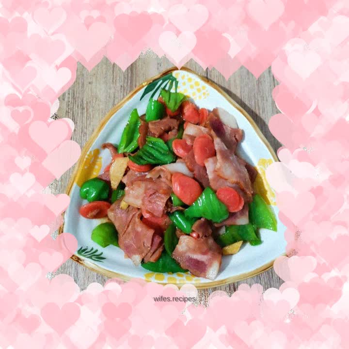 Stir-fried hot dogs with bacon