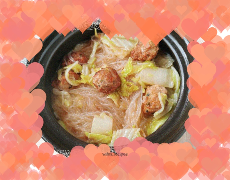 Cabbage, meatballs and vermicelli stew