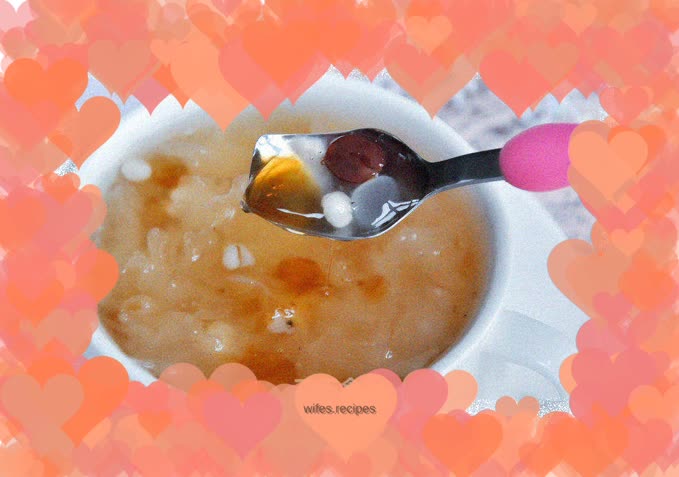 Ginseng, Rice Peach Gum and Tremella Soup