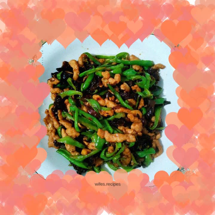 Stir-fried shredded pork with green pepper and fungus