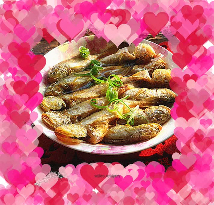 Steamed crucian carp