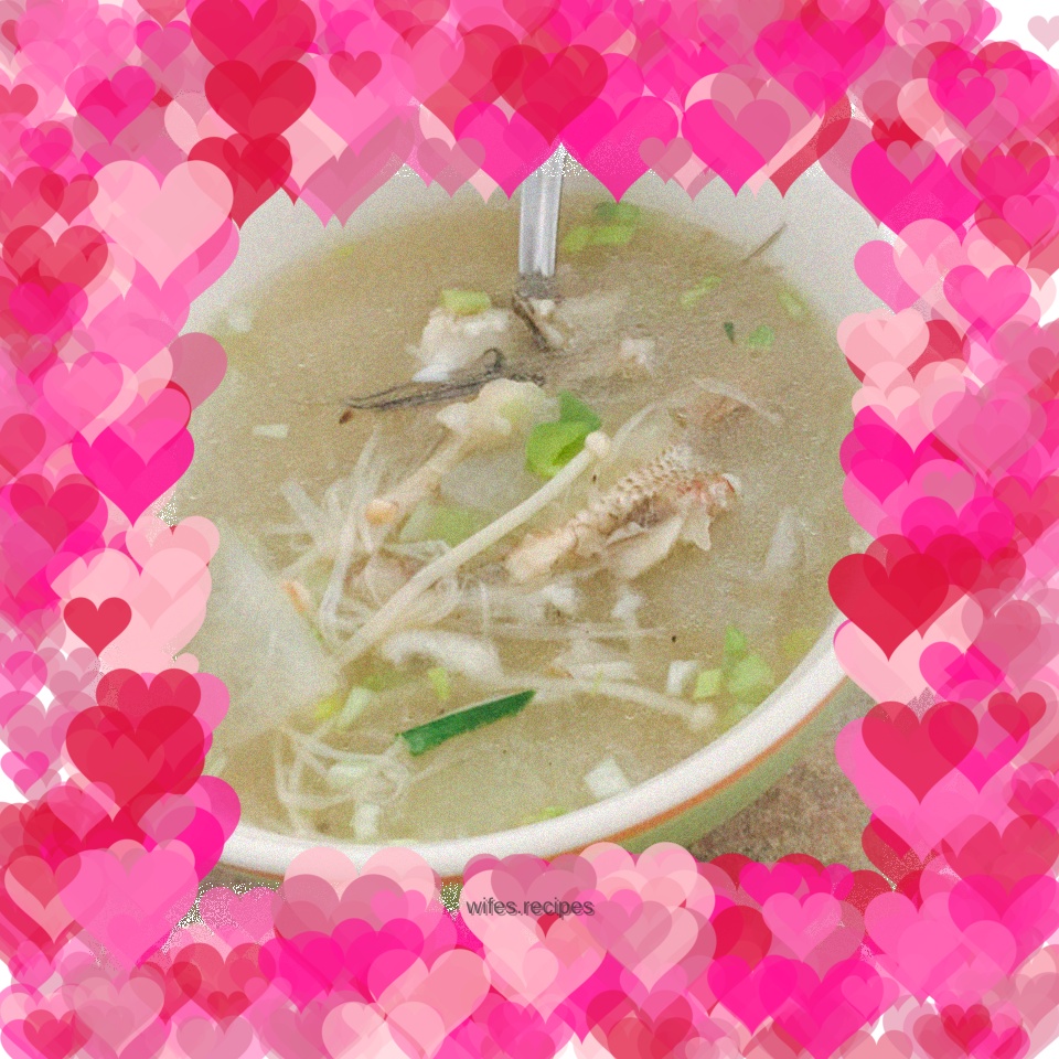 Delicious fish head and winter melon soup