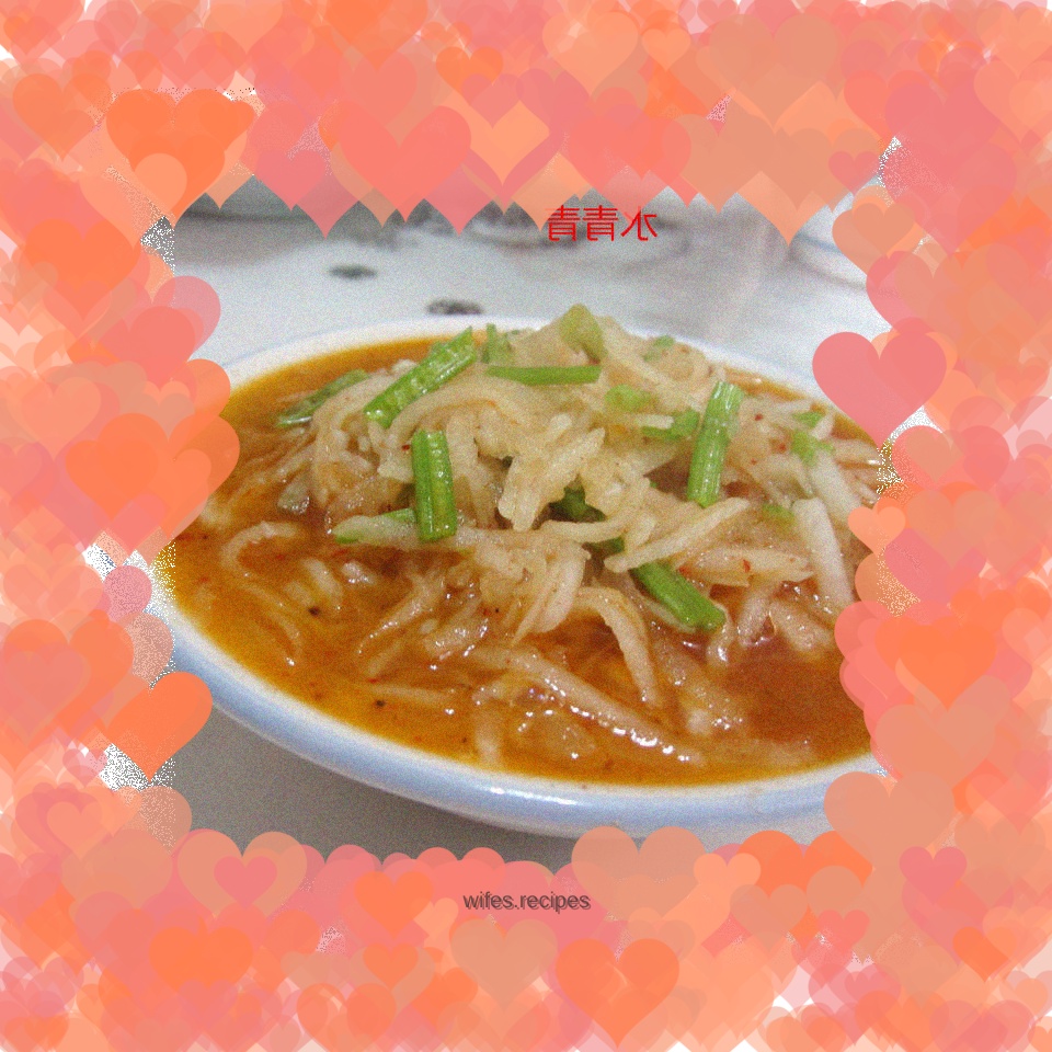 Boiled shredded white radish