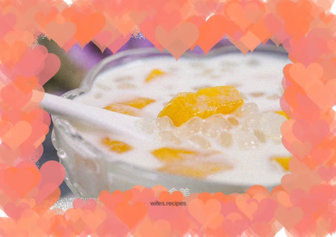 A cup of mango sago will make this weekend happy