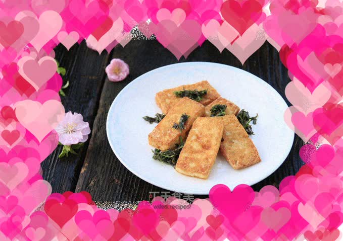 Tofu mixed with toon sauce