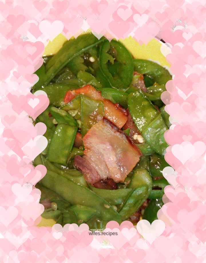 Stir-fried bacon with snow peas