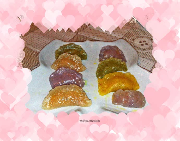 Colorful crystal steamed dumplings