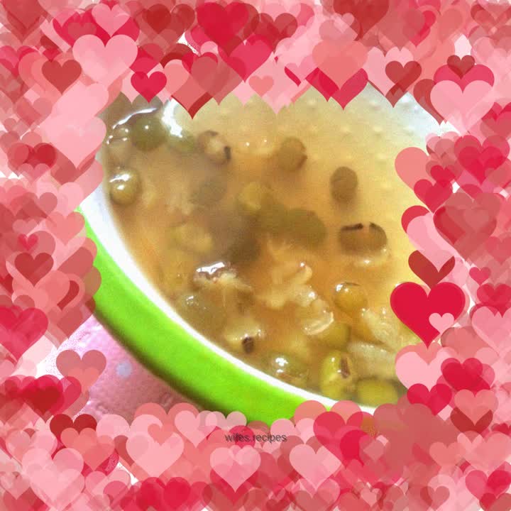 Summer mung bean soup