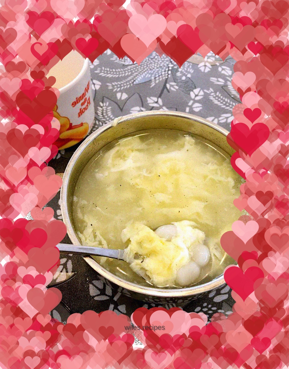 Egg drop glutinous rice balls