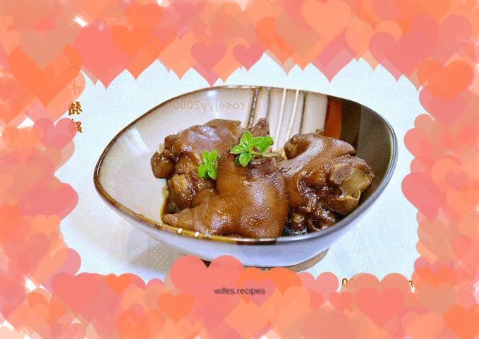 Braised pork trotters