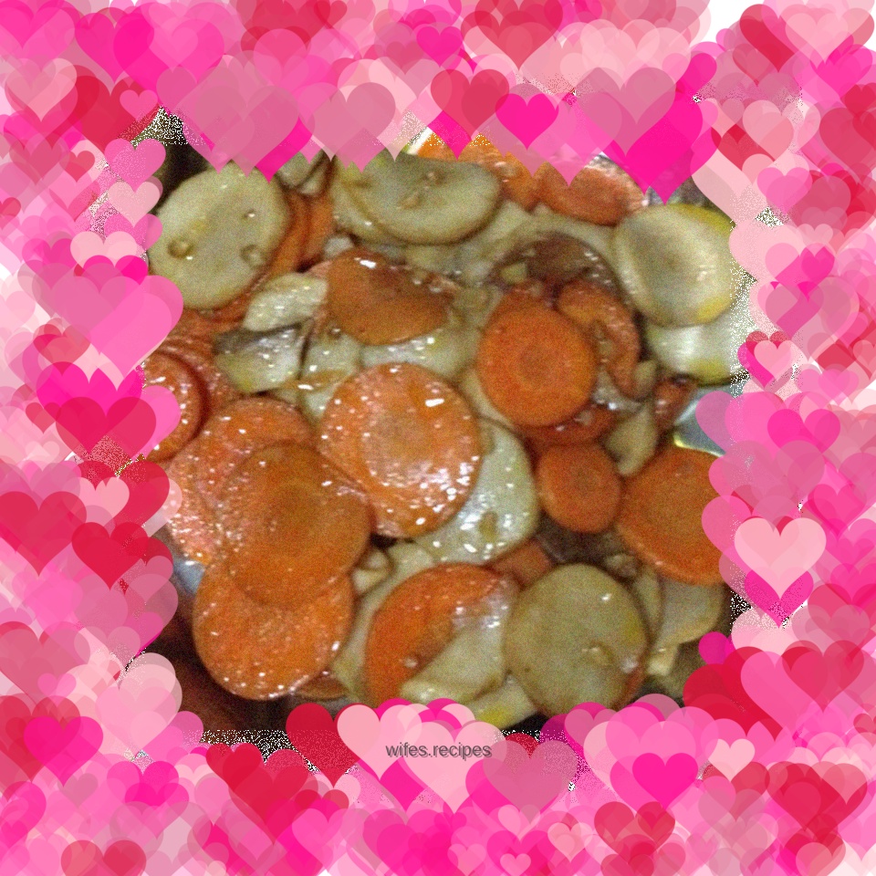 Stir-fried carrots with Coprinus comatus