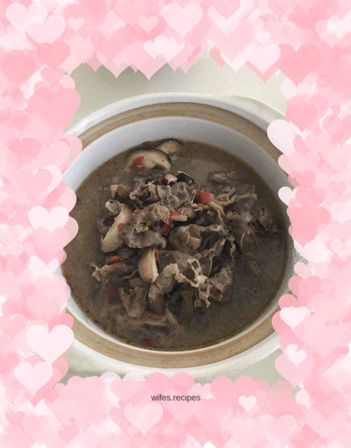 Fatty beef in sour soup