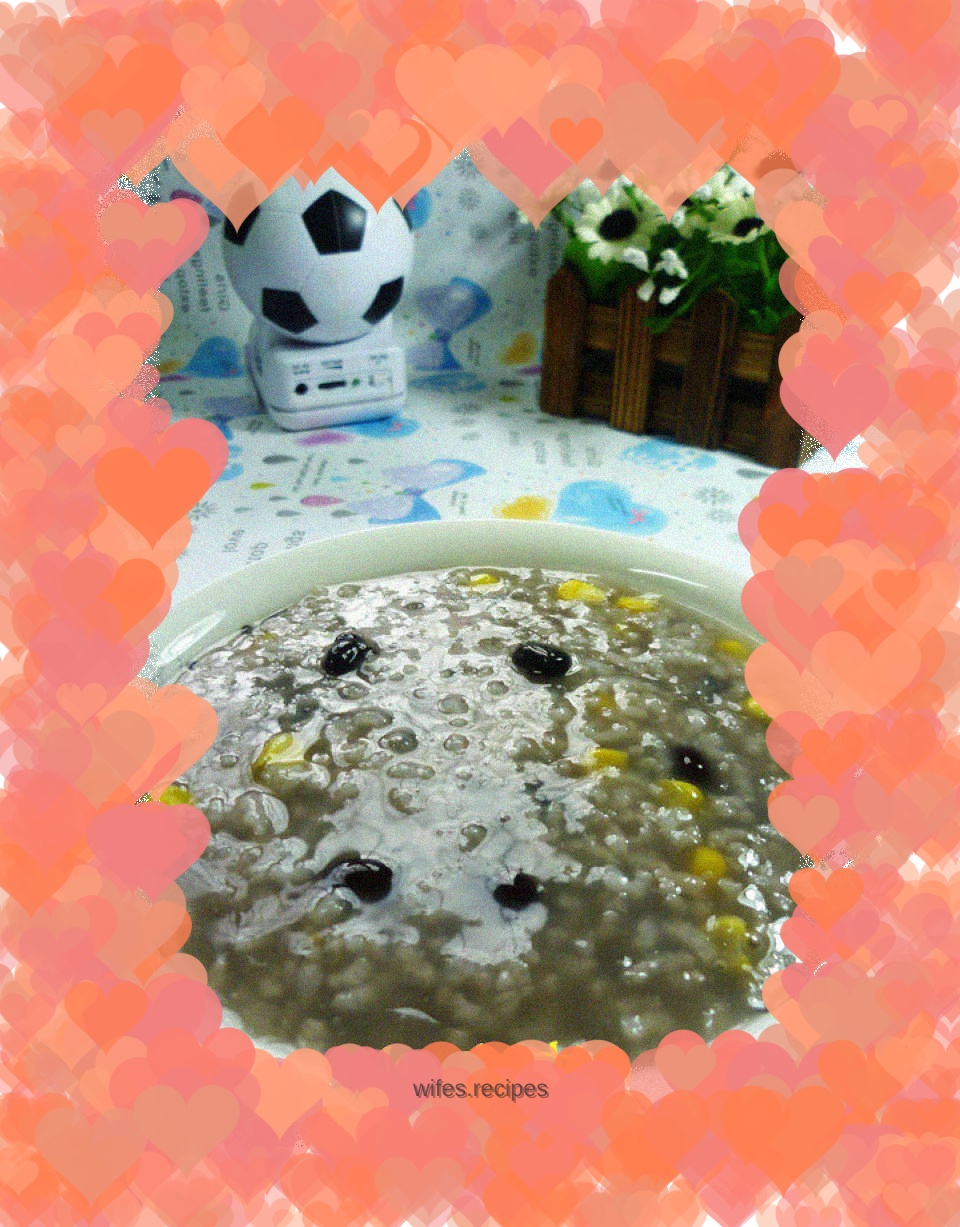 Corn grain black bean rice porridge