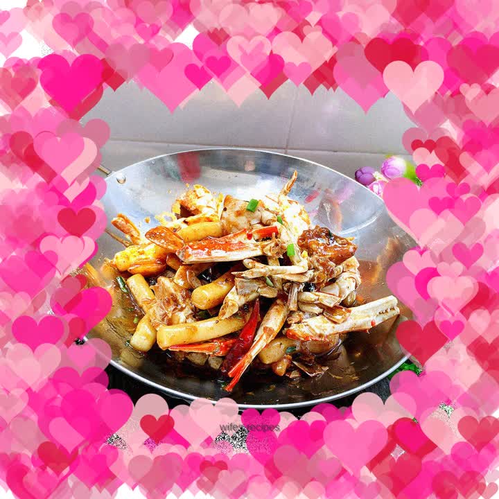 Spicy crab fried rice cake