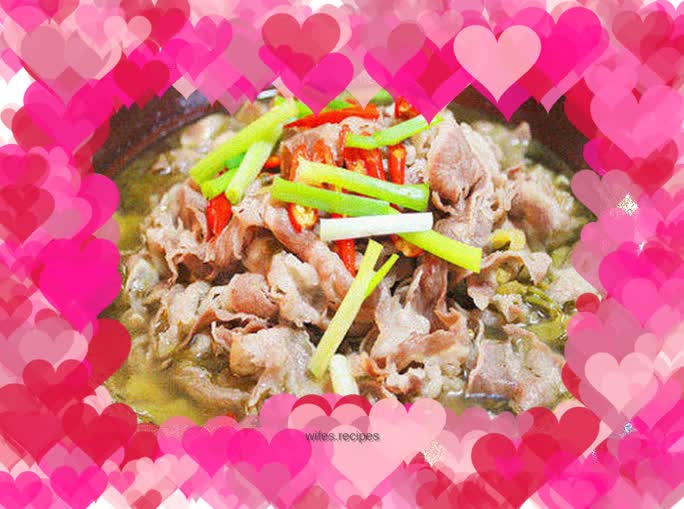 Fatty beef in sour soup