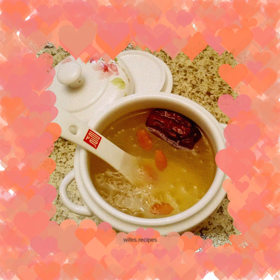 Stewed bird's nest with rock sugar, red dates and wolfberry