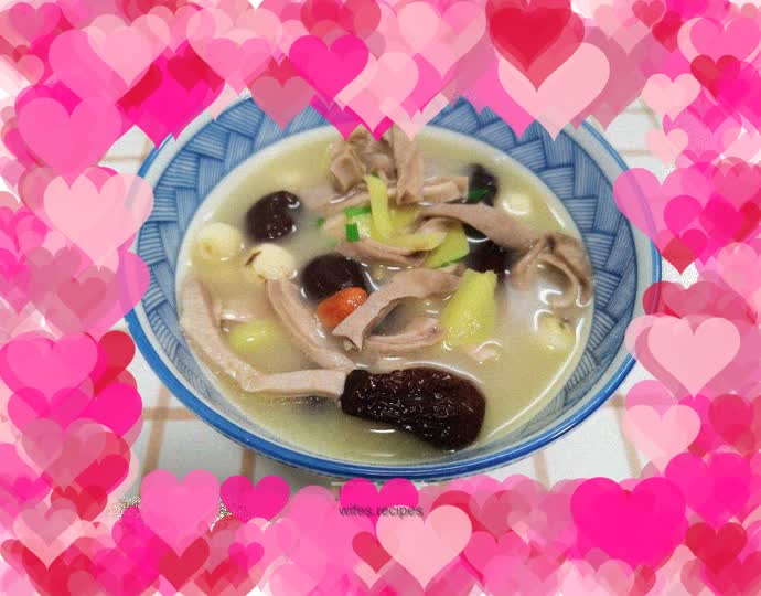 Pork belly stewed with lotus seeds