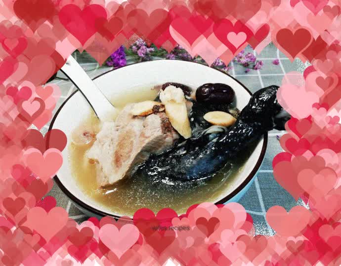 Warm Winter Soup American Ginseng and Black-bone Chicken Soup