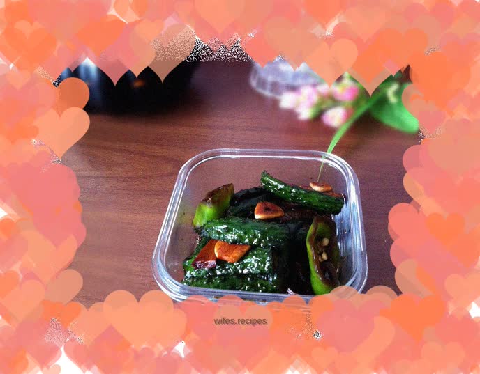 Making porridge and side dishes--pickled cucumber