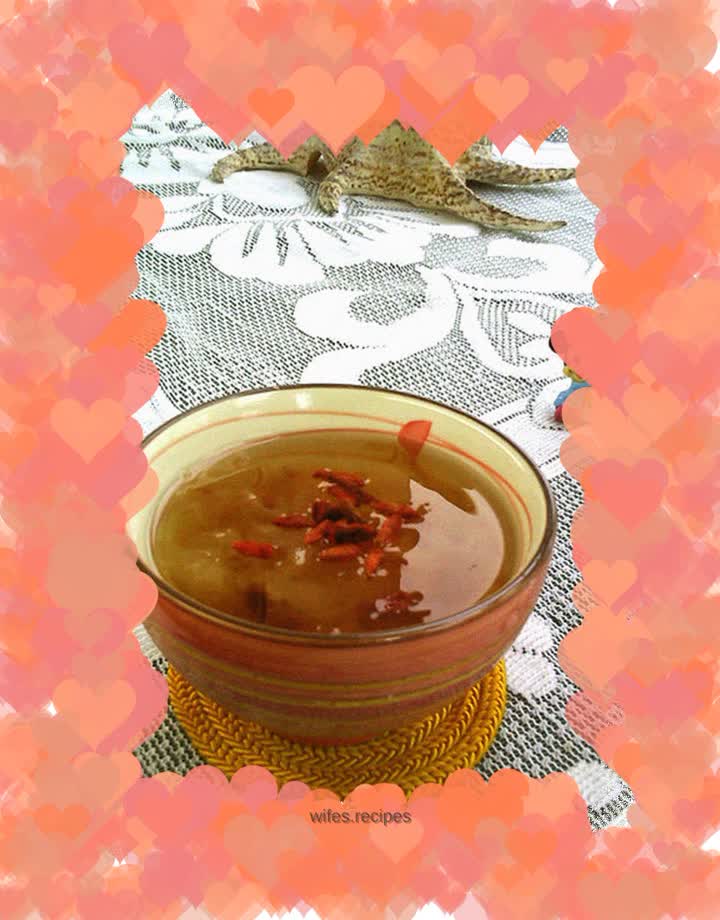 Peach Gum and Tremella Soup