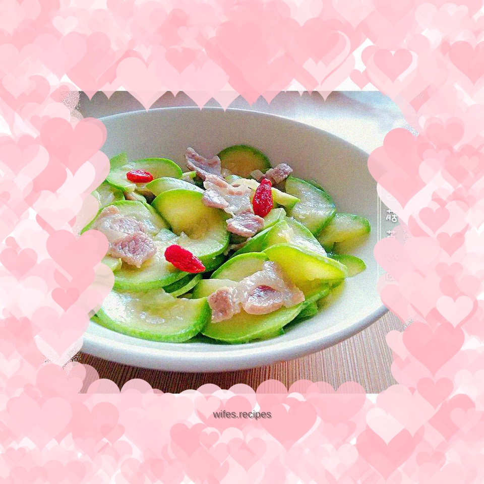 Fried pork with zucchini