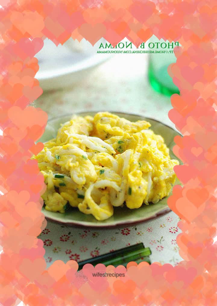 Whitebait scrambled eggs