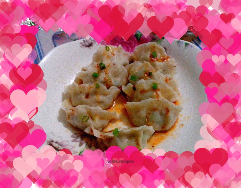 Dumplings stuffed with chives and meat