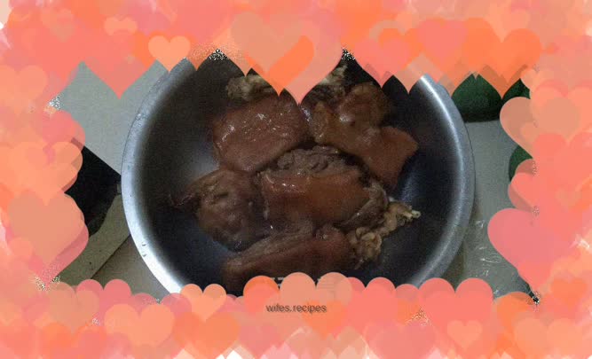 Spicy braised dog meat