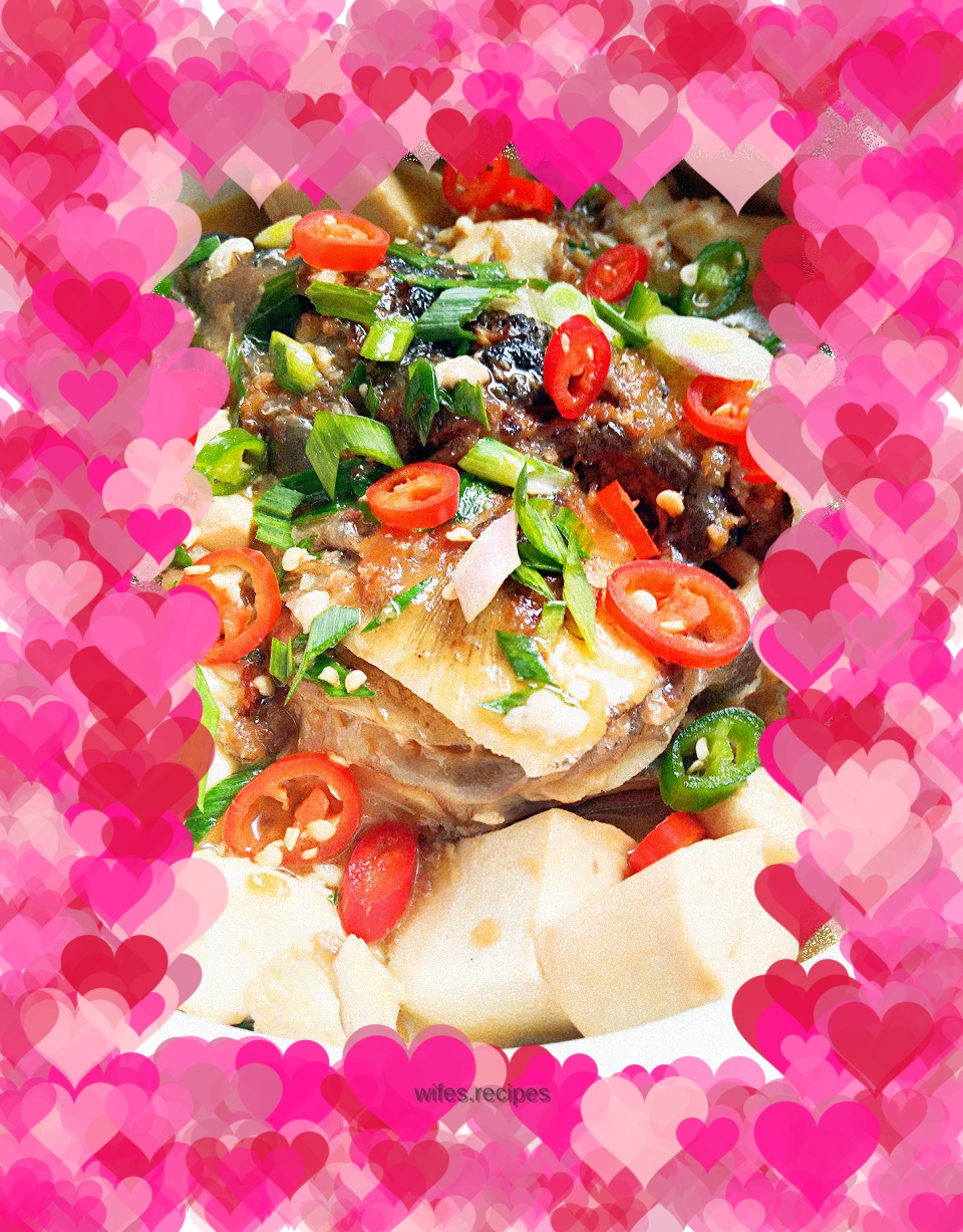 Pan-fried fish head tofu