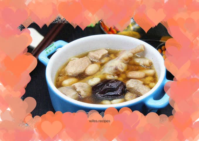 Braised chicken feet with eyebrow beans and peanuts