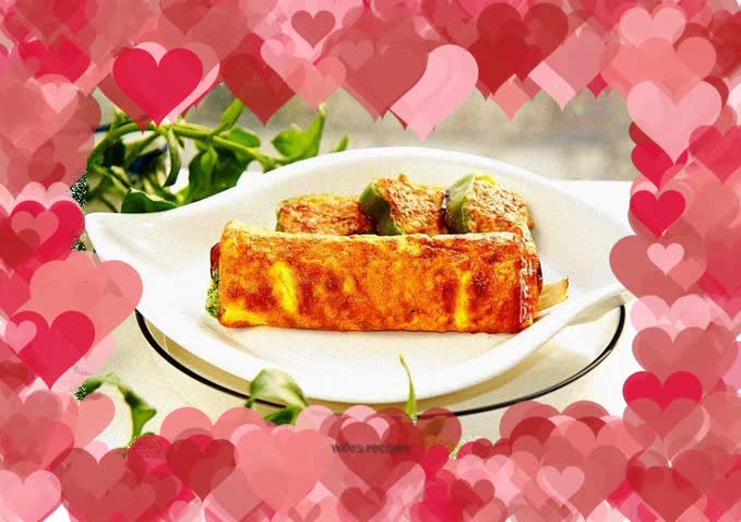 Beef Sausage and Egg Roll