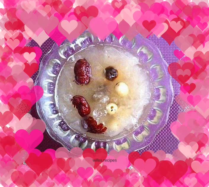 Red Dates, Tremella and Lotus Seed Soup