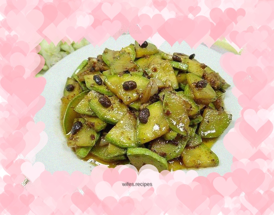 Garlic and Tempeh Zucchini