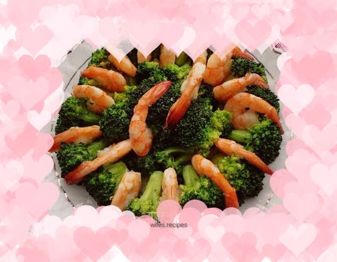 Stir-fried shrimps with broccoli