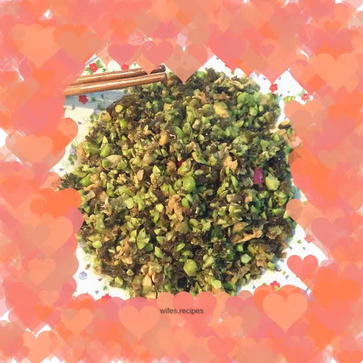 Stir-fried edamame with ground fern skin