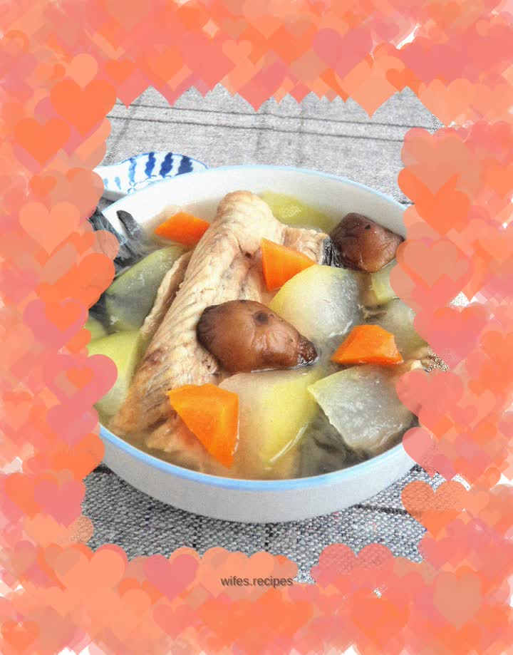 Black fish bone and winter melon soup