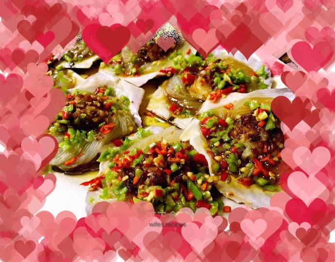 Steamed scallops with garlic vermicelli