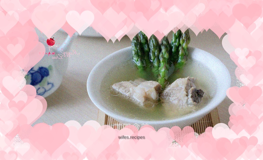 Asparagus and pork ribs soup