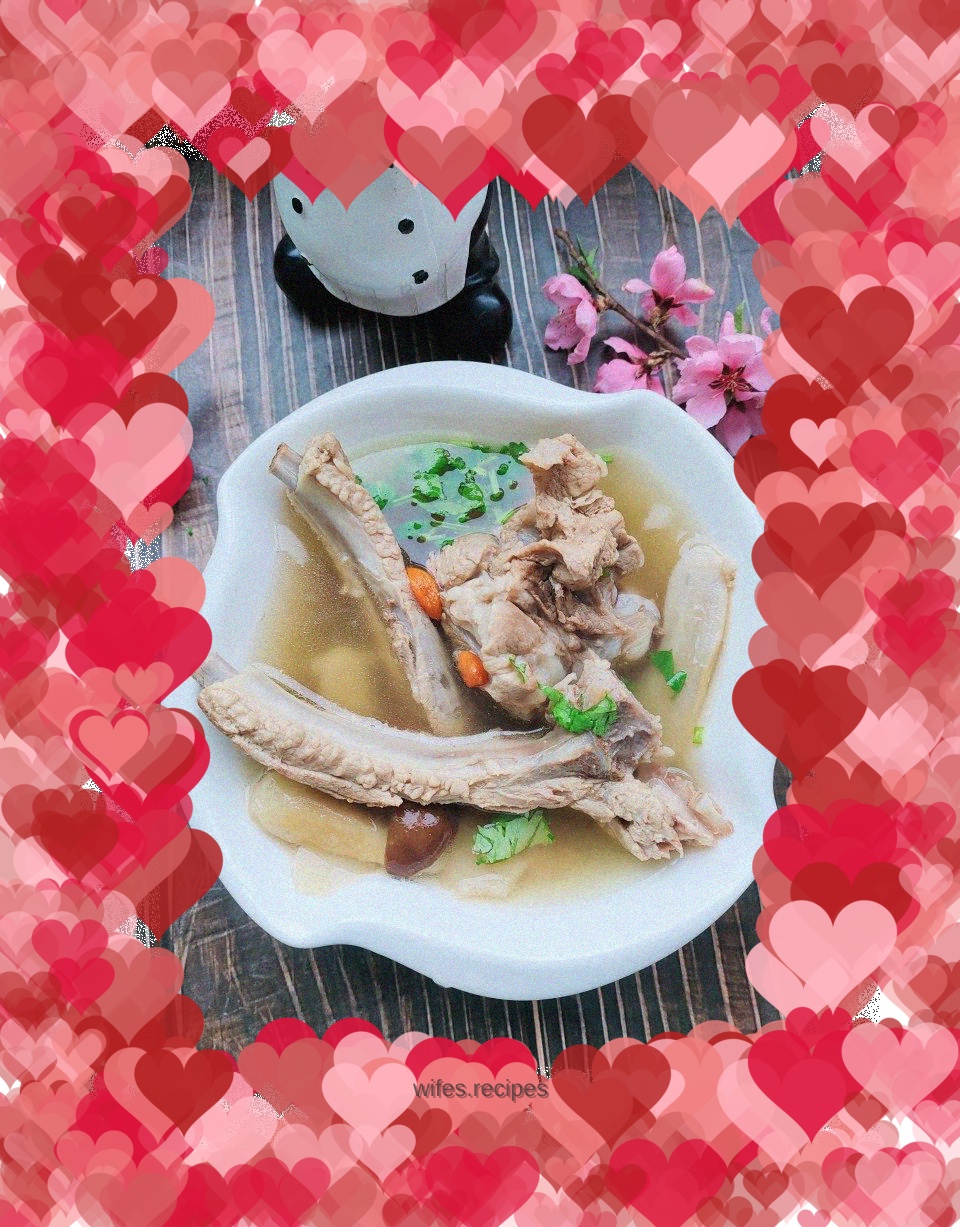 Matsutake Pork Ribs Soup