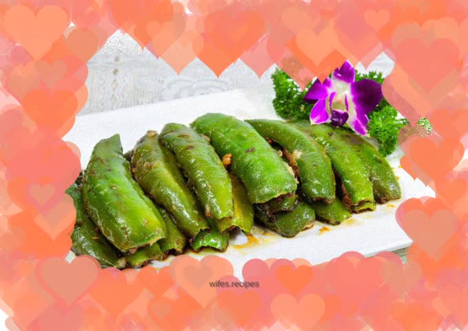 Homemade tiger skin green pepper