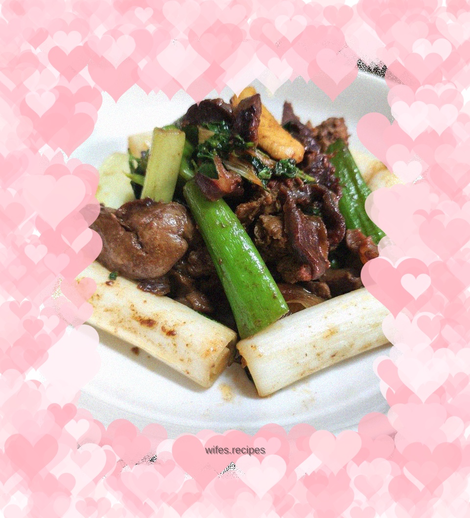 Stir-fried chicken with green onions