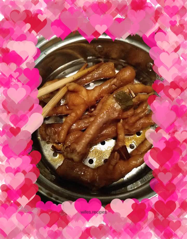 Braised chicken feet
