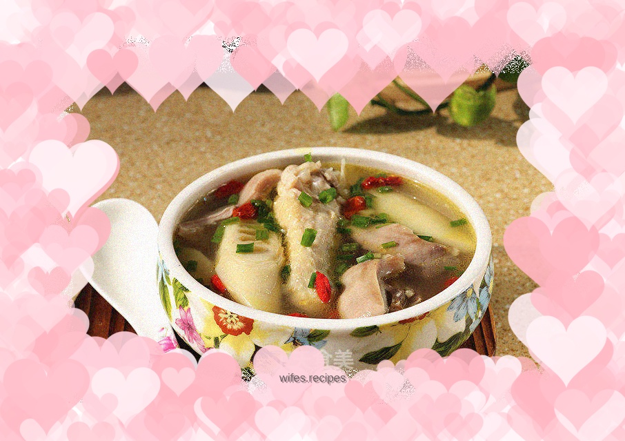 Pork belly and bamboo shoots stewed chicken