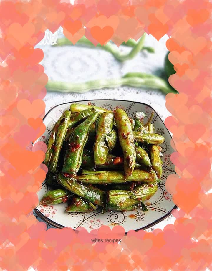 Stir-fried green beans with soy sauce and oil