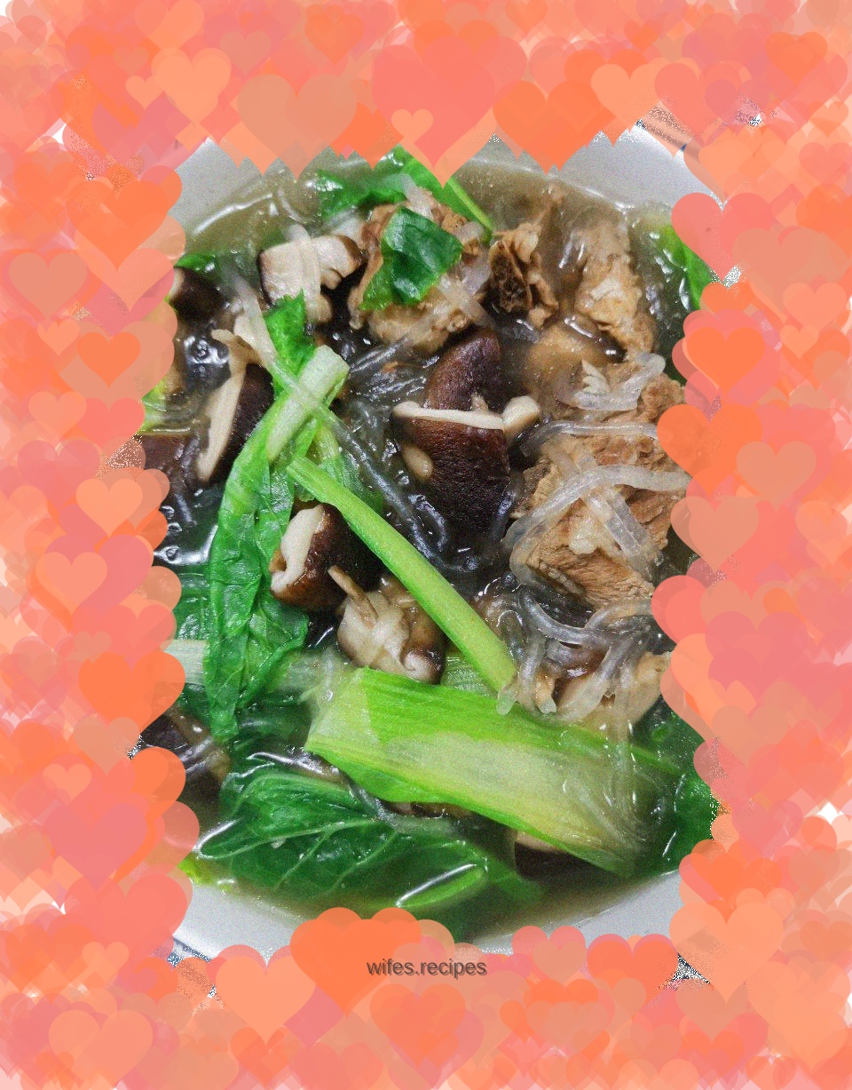 Pork ribs, mushrooms, cabbage and vermicelli soup
