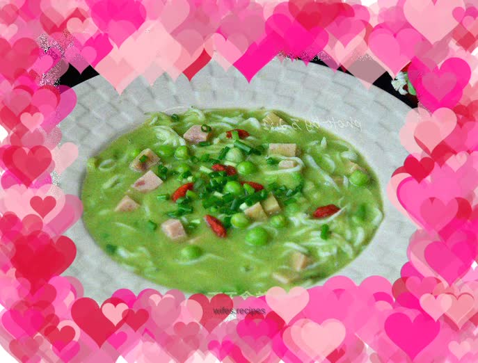 Pea and whitebait soup