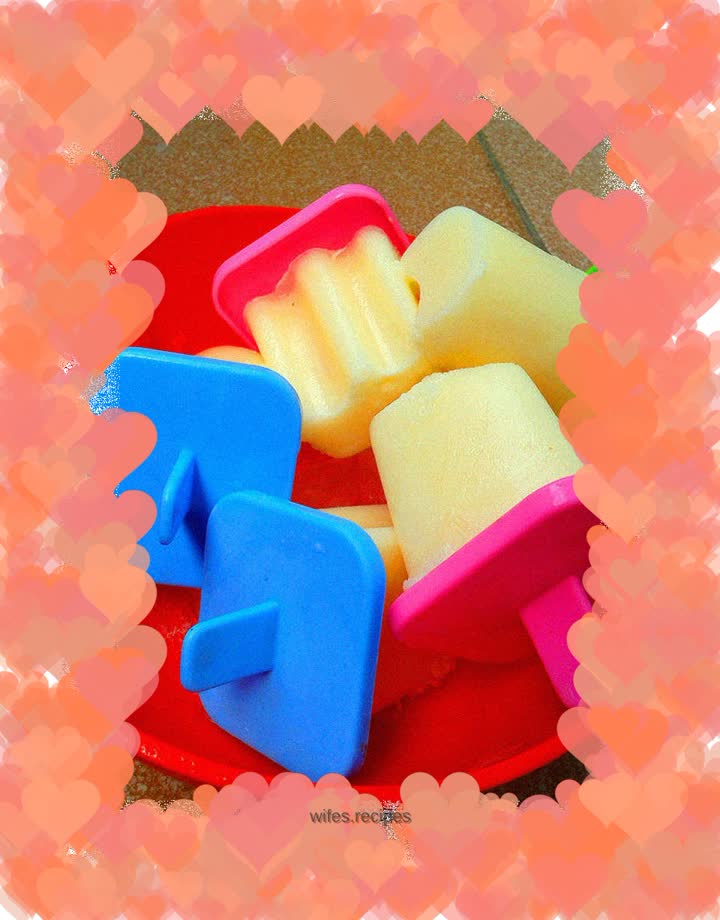 Cantaloupe yogurt ice cream